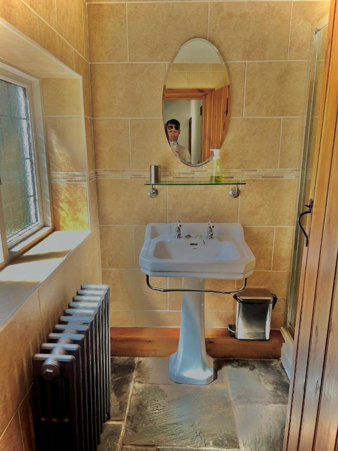 Beautiful Ancient Stone Cottage, Local Walks & Pub! Conwy Eksteriør billede